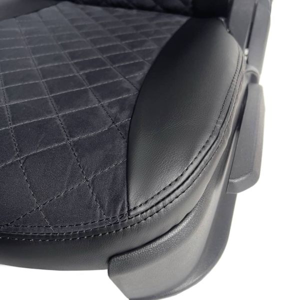 Чехлы Алькантара на Lada Vesta / Vesta SW Cross (2015+)